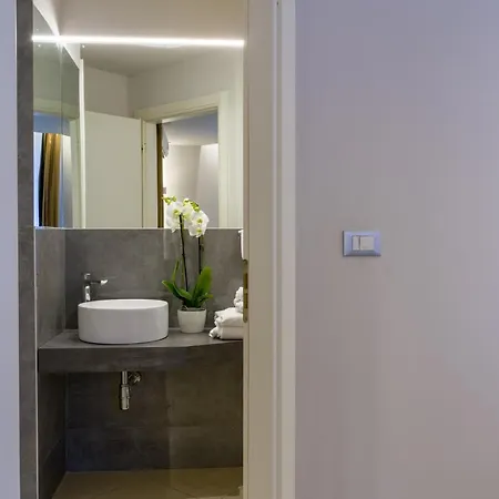 Astoria Apartment *